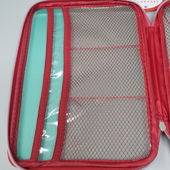 Johnson & Johnson First-Aid Zipper Case - Picture 7 of 12
